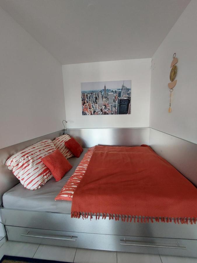 Tower Apartment With Private Terrace Next To Uno Виена Екстериор снимка