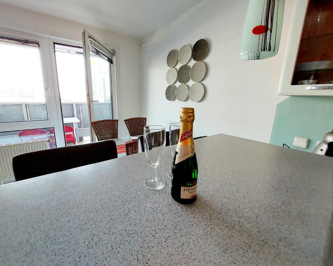 Tower Apartment With Private Terrace Next To Uno Виена Екстериор снимка